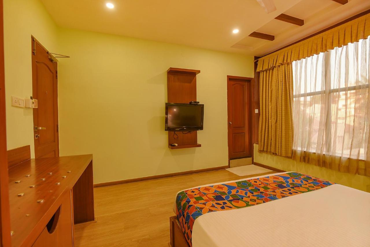 Fabhotel The Btm Palace - Btm Layout Nr Gopalan Innovation Mall Бангалор Екстериор снимка