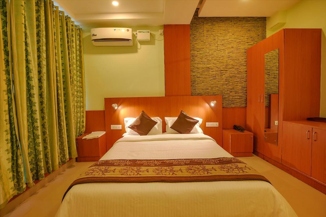 Fabhotel The Btm Palace - Btm Layout Nr Gopalan Innovation Mall Бангалор Екстериор снимка