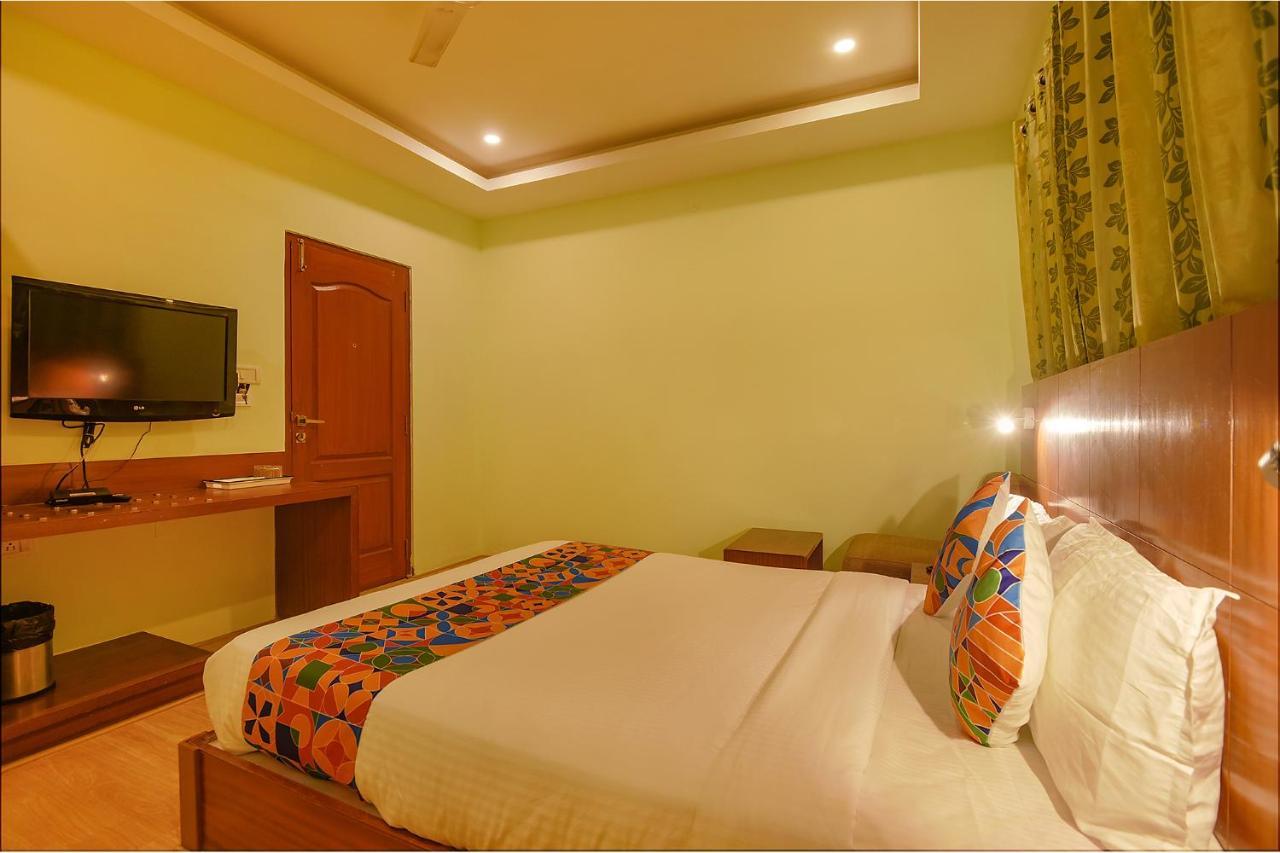 Fabhotel The Btm Palace - Btm Layout Nr Gopalan Innovation Mall Бангалор Екстериор снимка