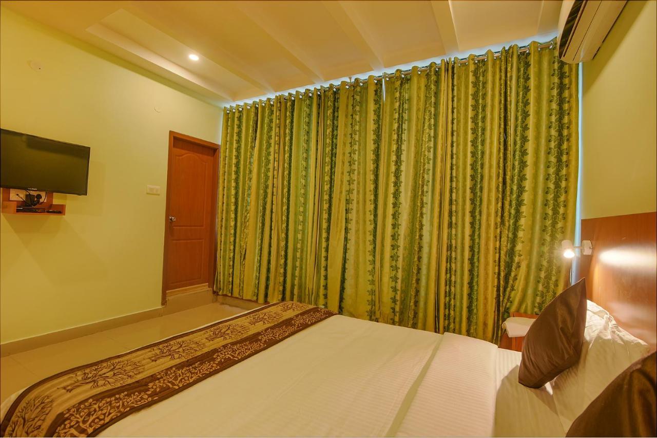 Fabhotel The Btm Palace - Btm Layout Nr Gopalan Innovation Mall Бангалор Екстериор снимка