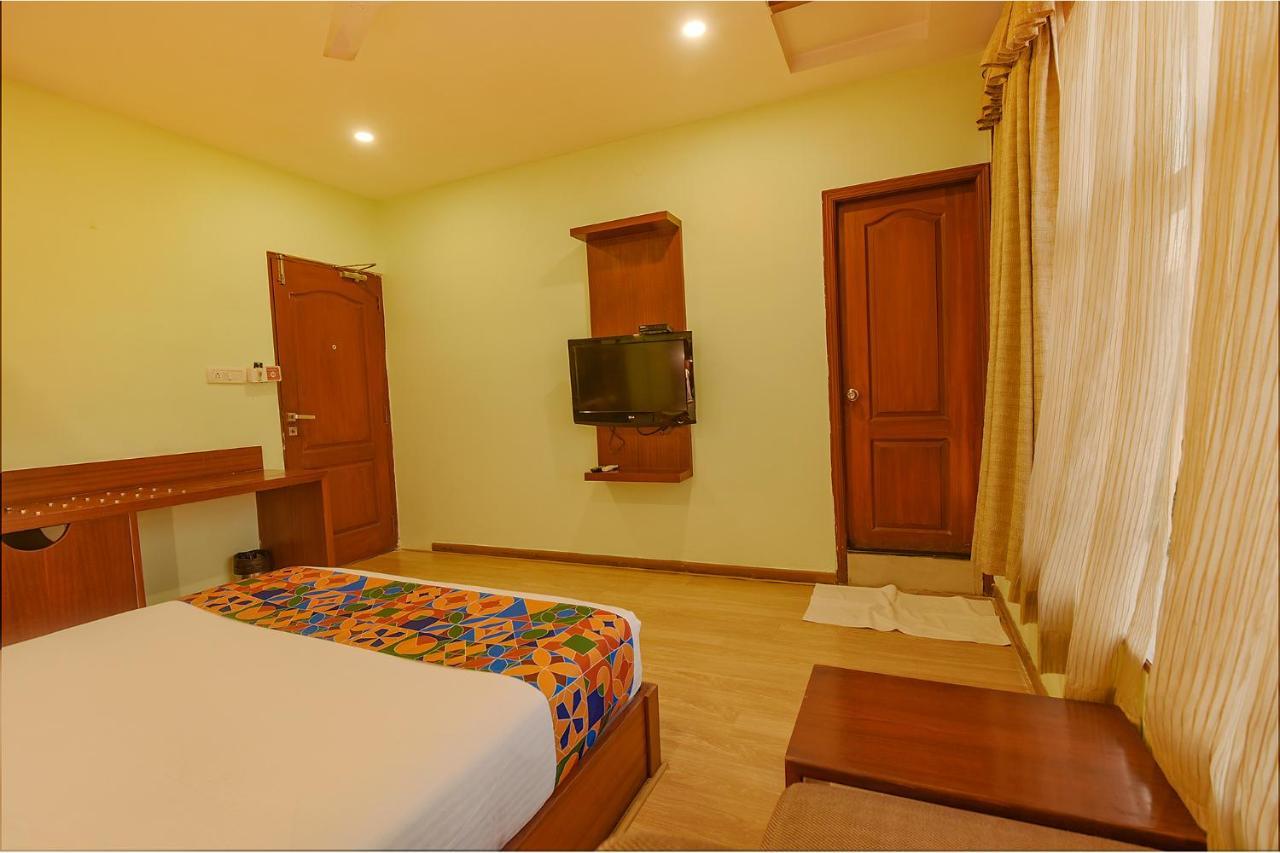 Fabhotel The Btm Palace - Btm Layout Nr Gopalan Innovation Mall Бангалор Екстериор снимка